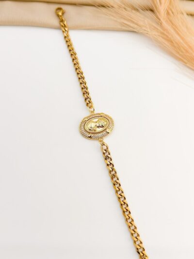 Queen gold plated bracelet