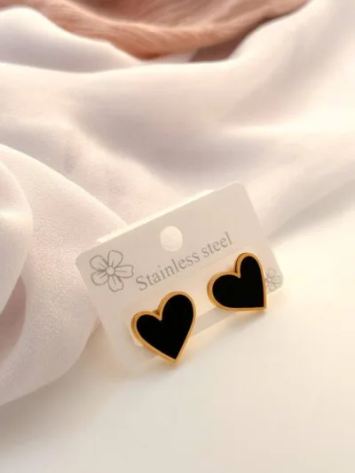 black  heart earrings 
