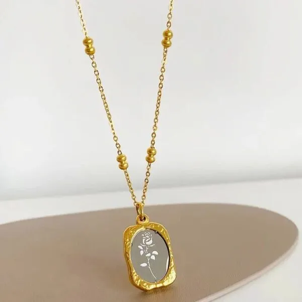 Mirror  flower gold plated  necklace 