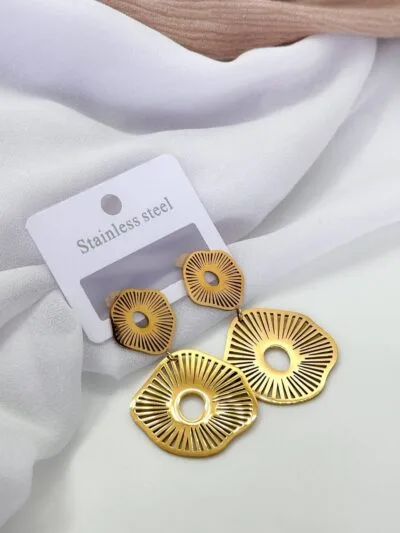 Anemone gold plated  earrings 