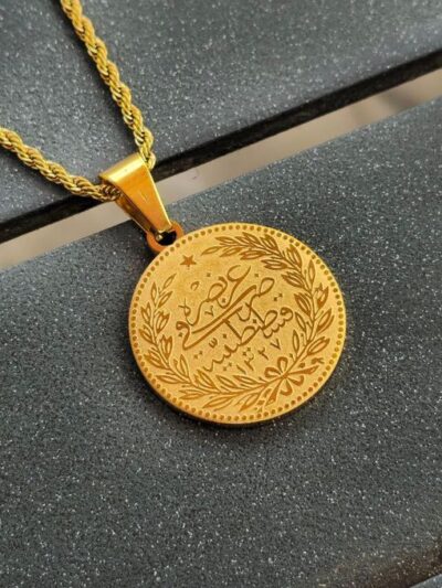 Classic gold plated necklace
