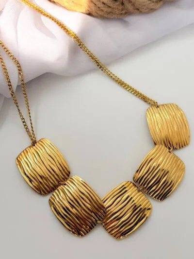 Magnifique gold plated necklace