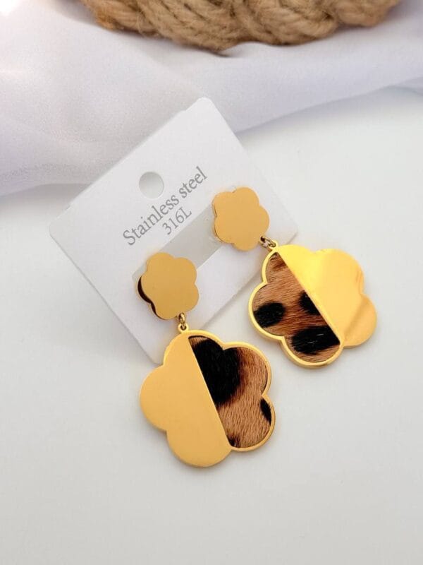 Simple leopard gold plated  earrings 