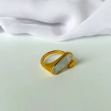 White belle gold plated ring