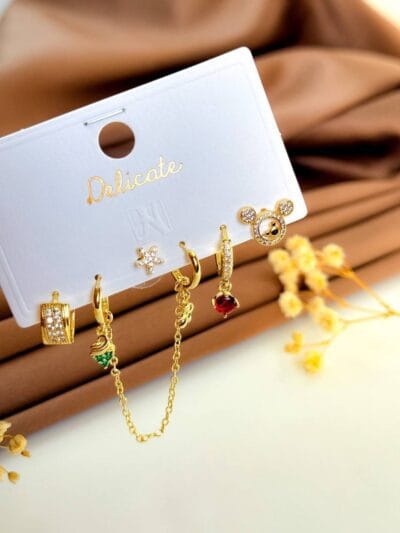 Set of  gold plated  earrings  disney