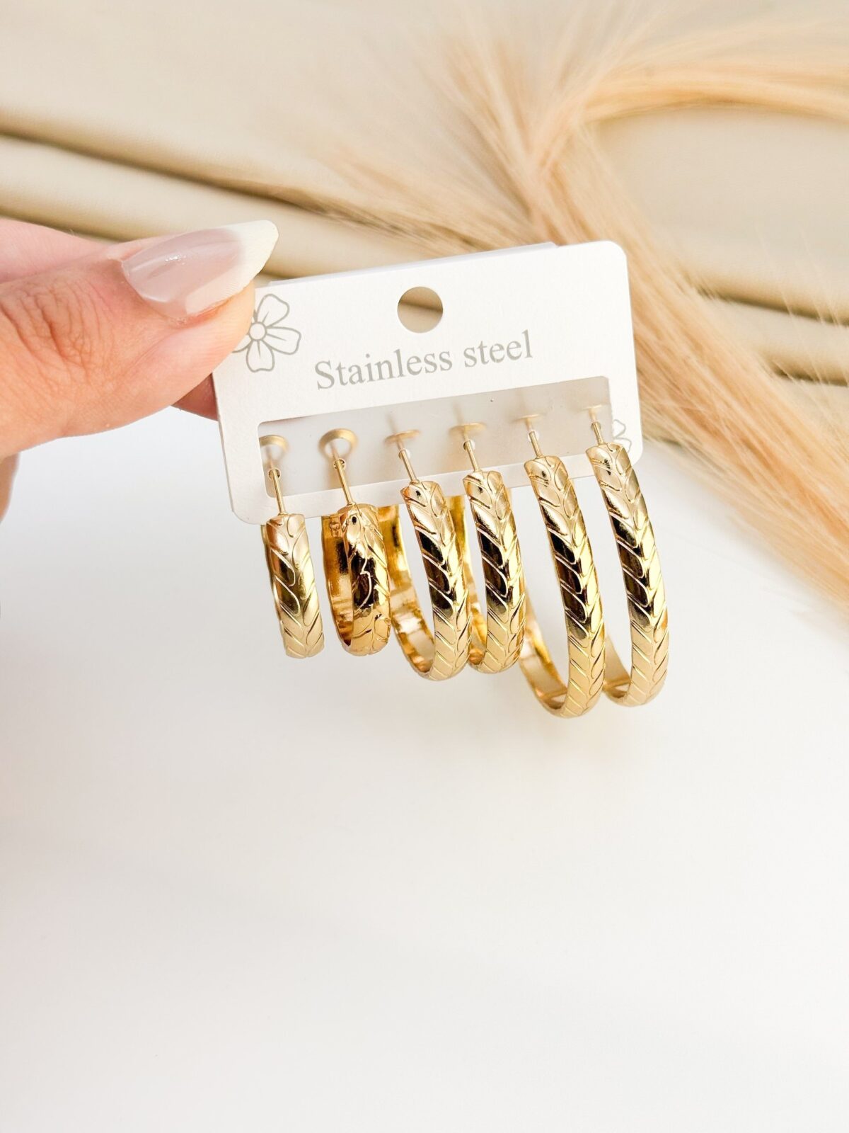 Set of gold plated earrings round