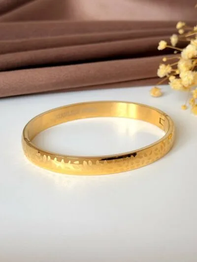 Shine gold plated bangle