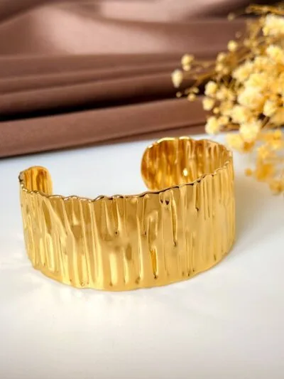 Royal gold plated bangle