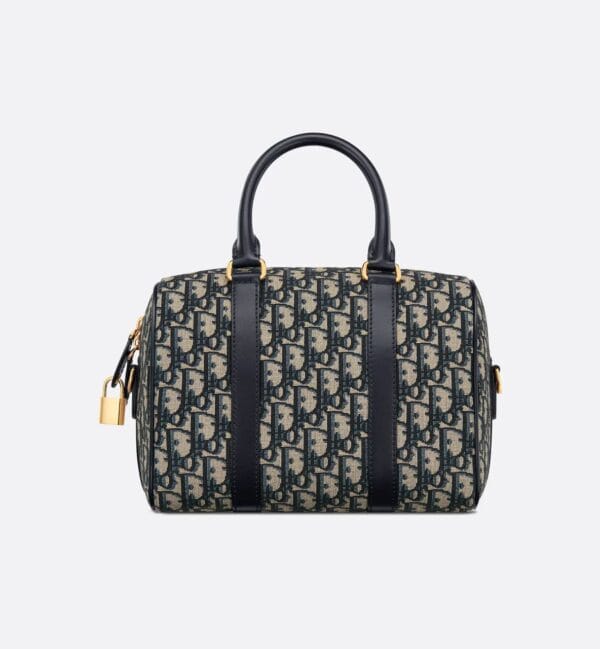 Trendy box bag size 19 * 26