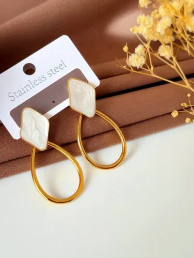 Oval  gold plated  earrings 