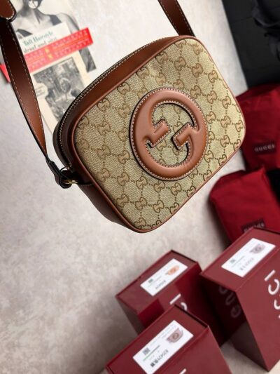 Glamy Bag   size 21 * 15