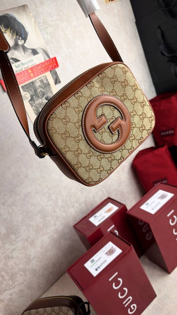 Glamy Bag   size 21 * 15