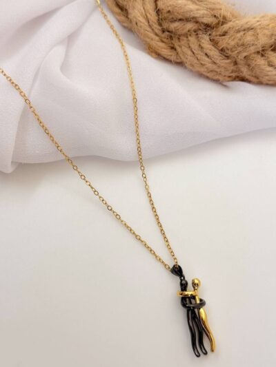 Hug gold plated necklace