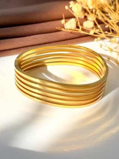 Sugary gold plated bangle