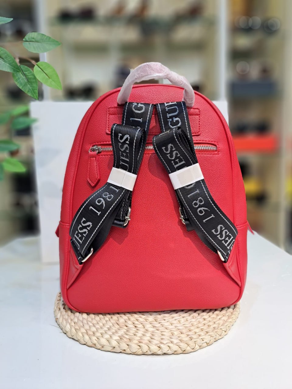 G red backpack - Image 2