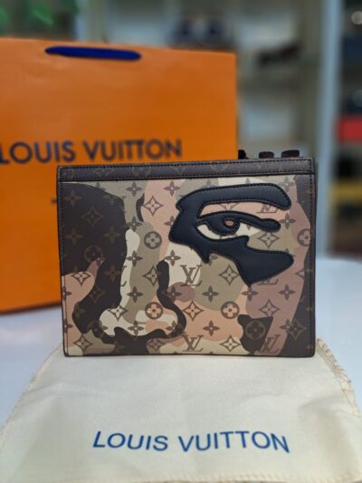 Trendy clutch bag