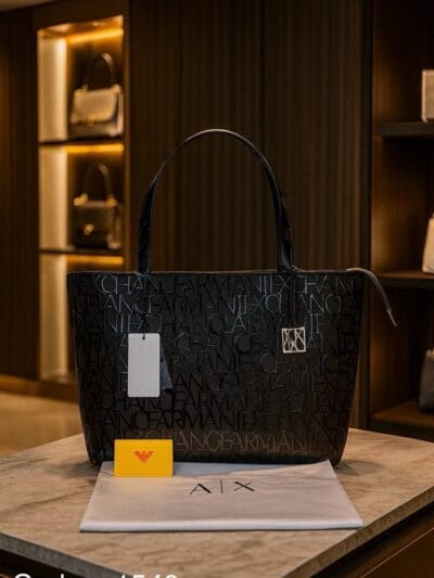 Black elegant  bag