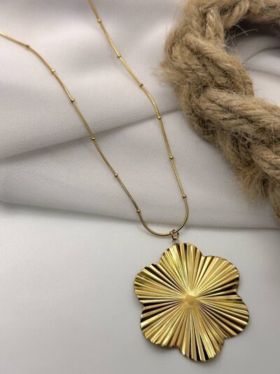 Star gold plated necklace