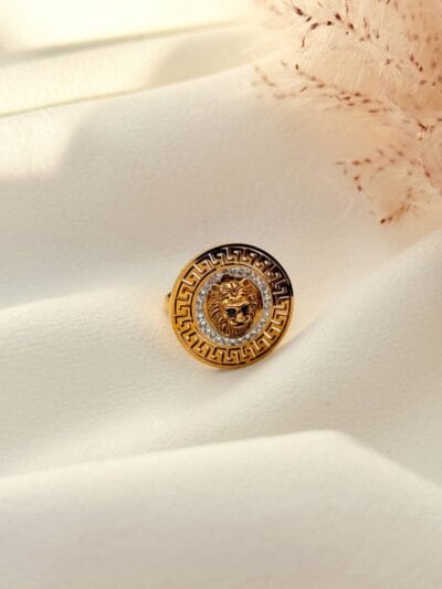 Luxurious gold plated ring