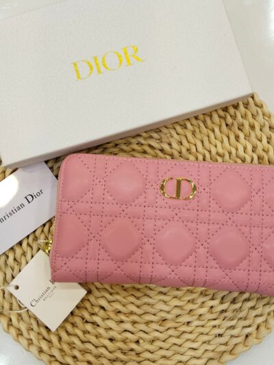 D   wallet