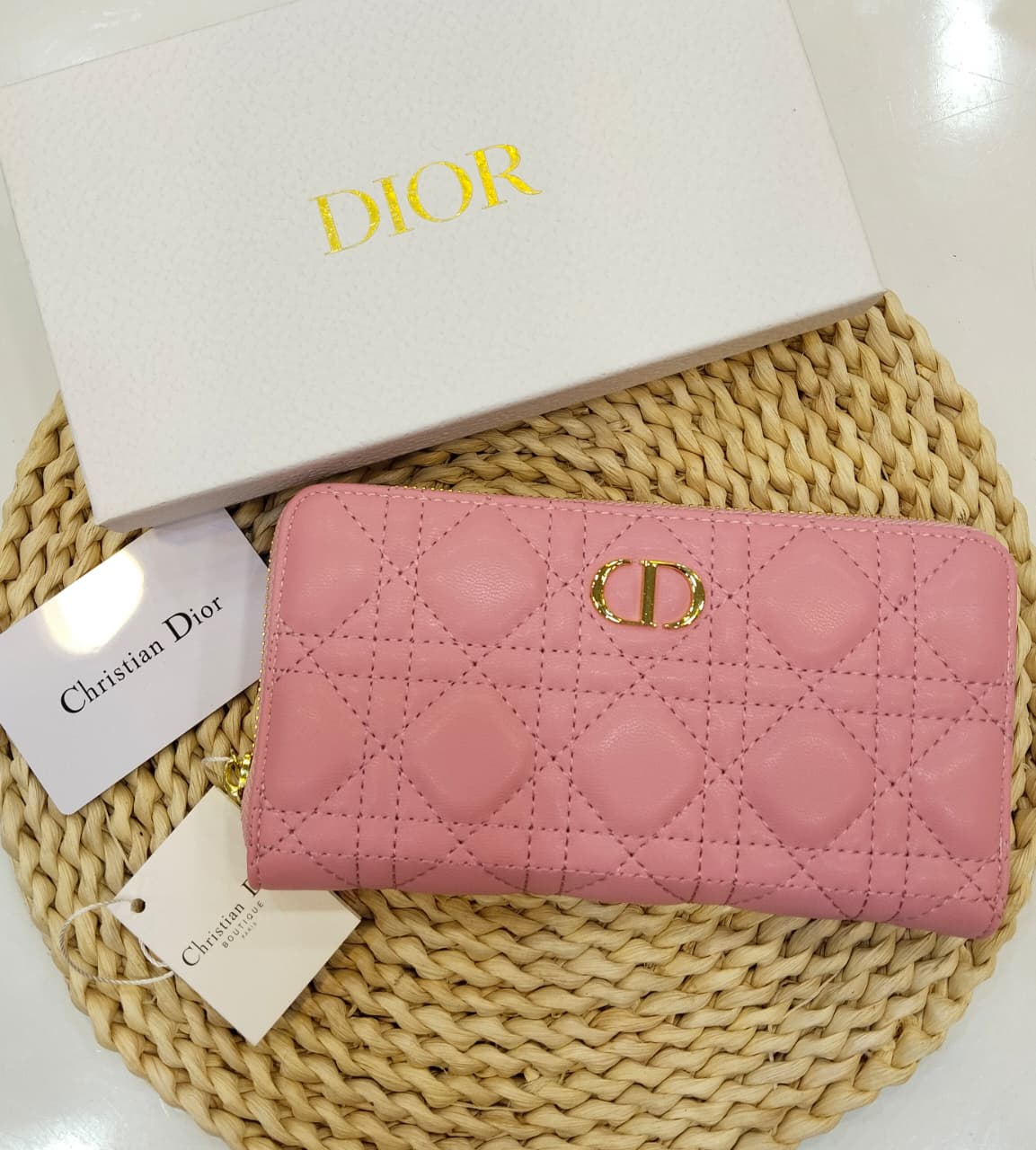 D   wallet