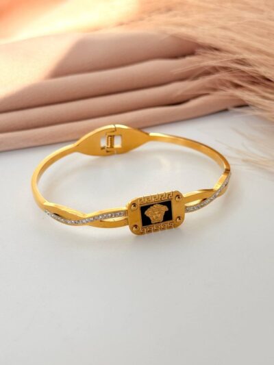 Luxo versace  Gold plated bangle