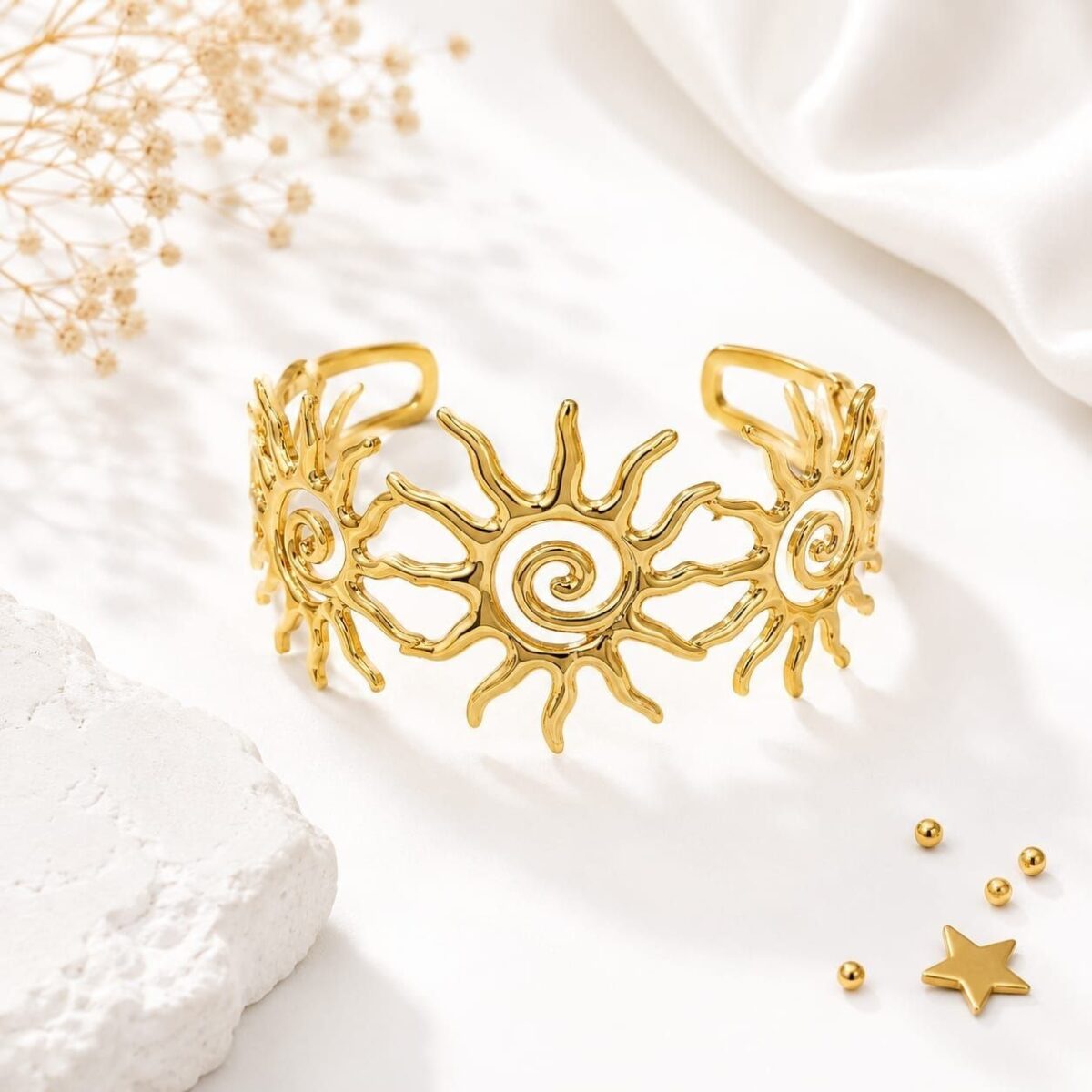 Sunny gold plated bangle
