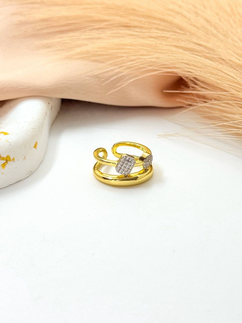 Zag gold plated ring