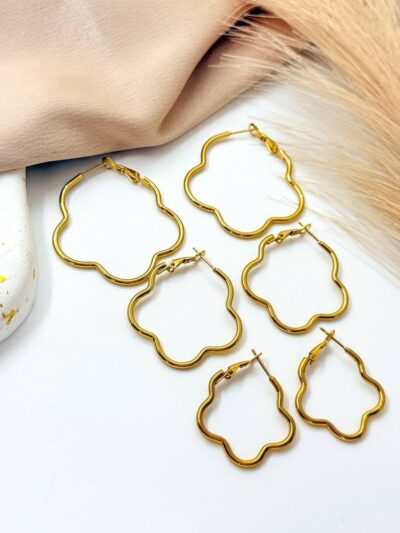 Flower design gold-plated earrings