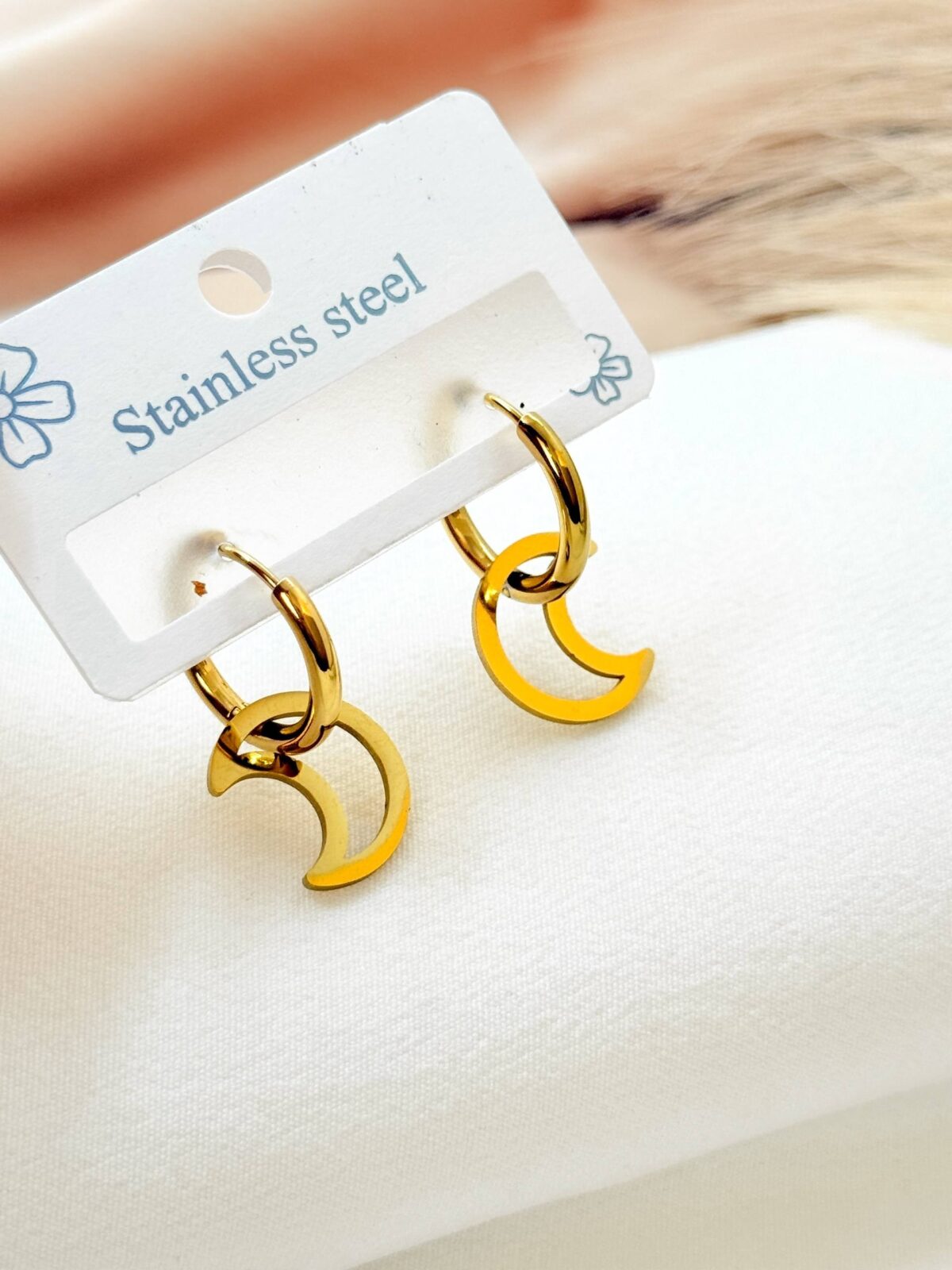 Half moon gold-plated earrings