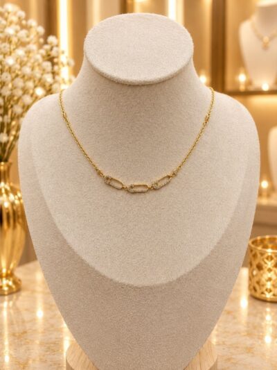 Elegant gold plated necklace